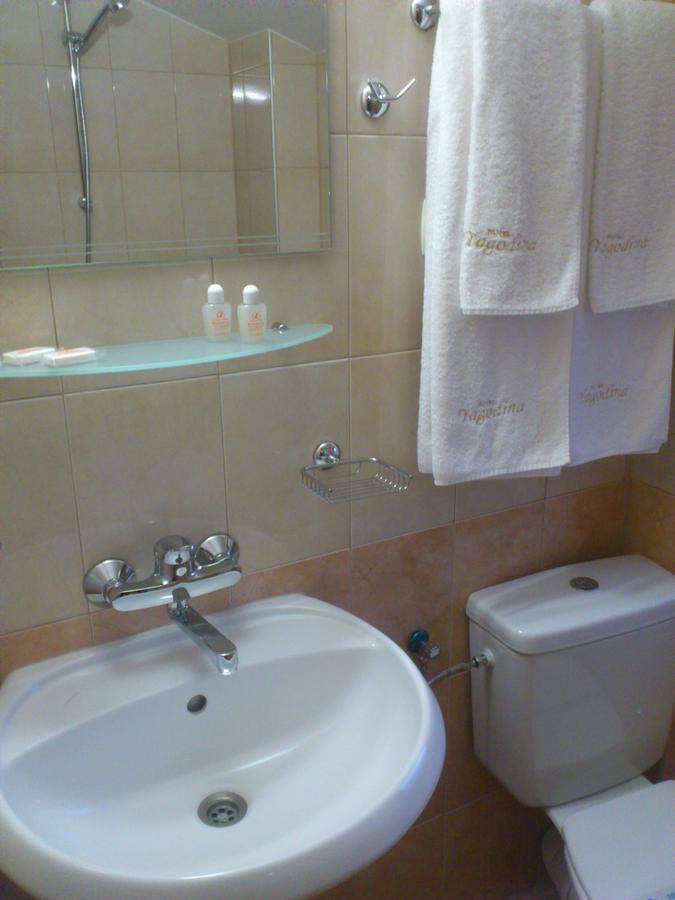 Yagodina Family Hotel Phòng bức ảnh