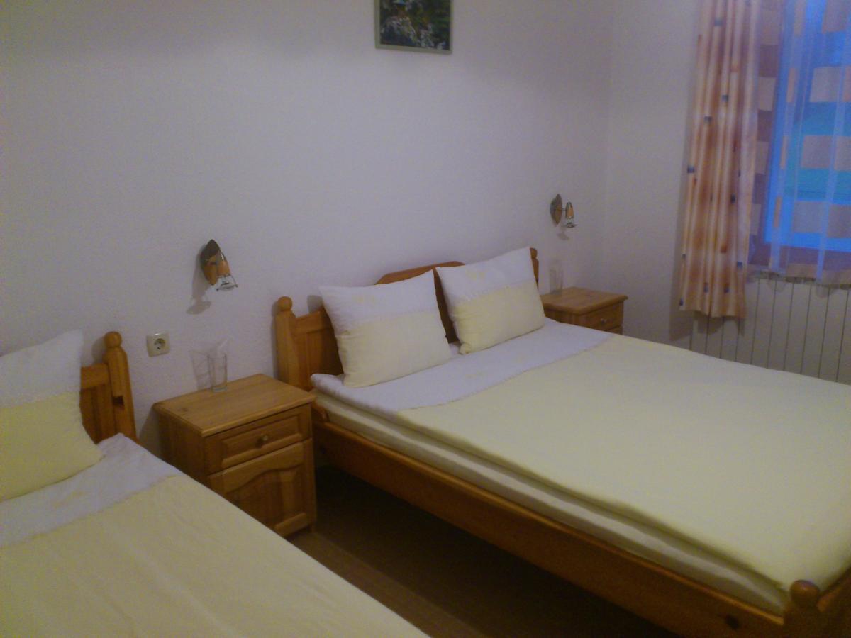 Yagodina Family Hotel Phòng bức ảnh